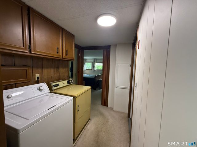 14 Arapaho Drive, East Hartford, CT 06118