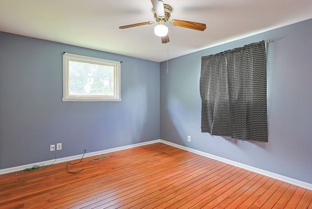 1000 Adams Court, Carpentersville, IL 60110