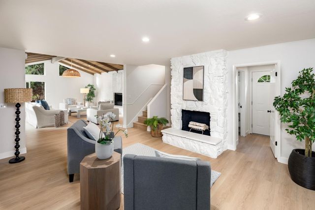 894 Lockhaven Drive, Los Altos, CA 94024