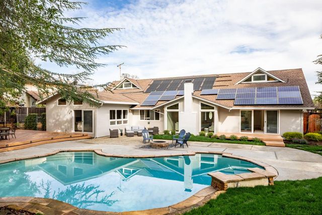 894 Lockhaven Drive, Los Altos, CA 94024