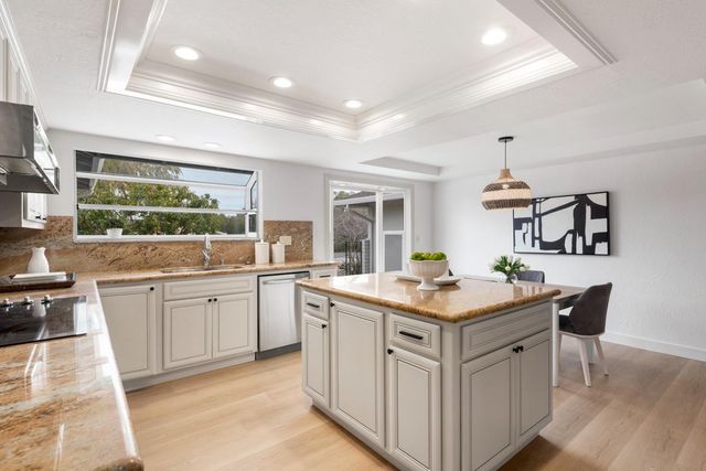 894 Lockhaven Drive, Los Altos, CA 94024