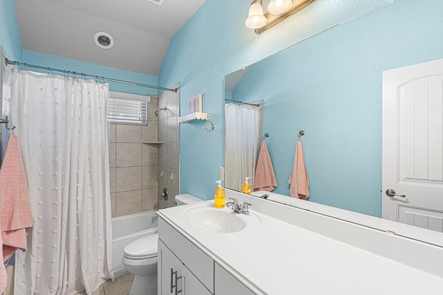 194 Sugar CRK, Buda, TX 78610
