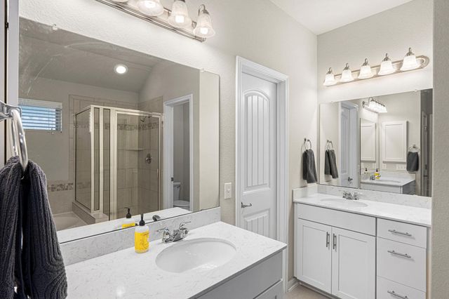 194 Sugar CRK, Buda, TX 78610