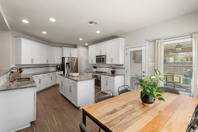 194 Sugar CRK, Buda, TX 78610