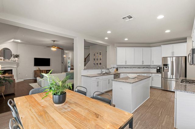 194 Sugar CRK, Buda, TX 78610