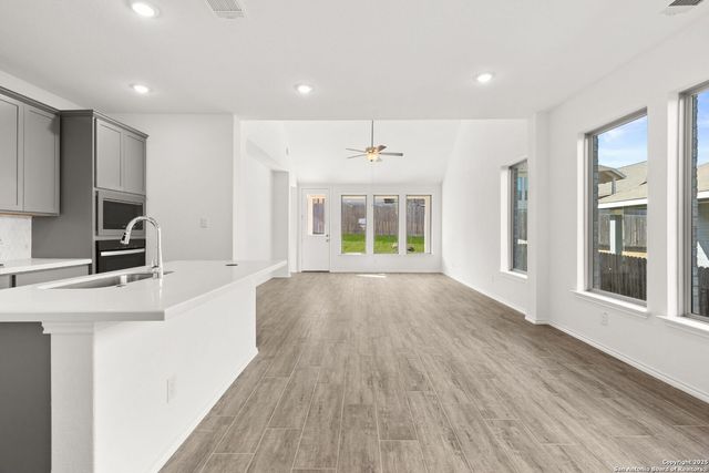 2629 White Willow, San Antonio, TX 78245