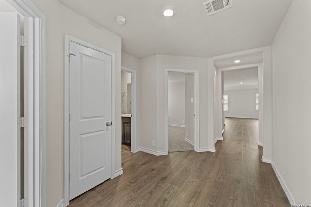 321 Singing Valley, Cibolo, TX 78108