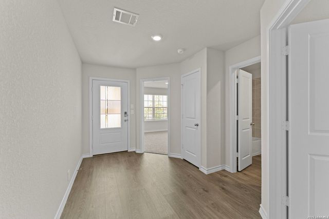 321 Singing Valley, Cibolo, TX 78108