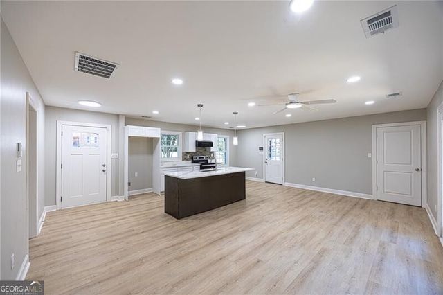 1914 Derrill Drive, Decatur, GA 30032