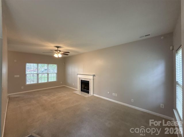 432 McGinn Grove Drive, Charlotte, NC 28216