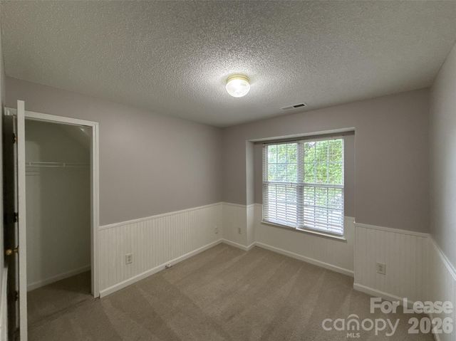 432 McGinn Grove Drive, Charlotte, NC 28216