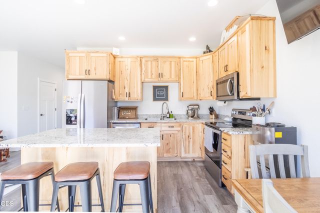 2024 SW Family Lane, Grants Pass, OR 97527