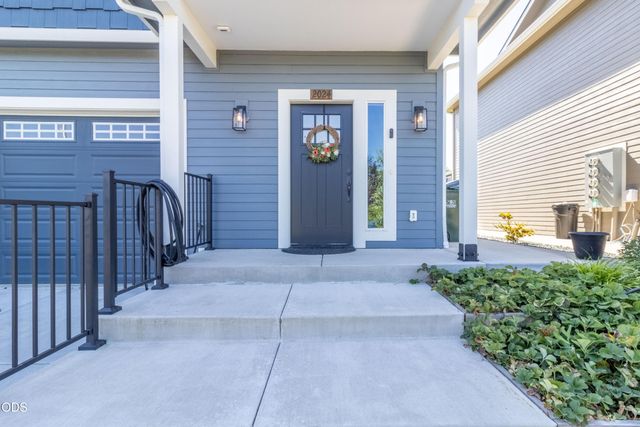 2024 SW Family Lane, Grants Pass, OR 97527