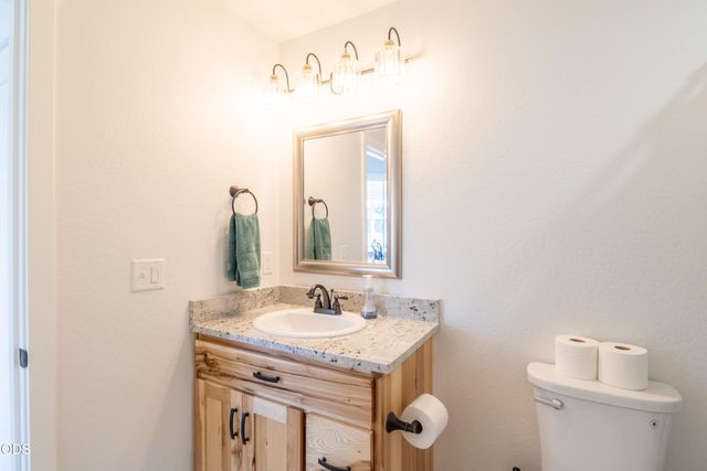 2024 SW Family Lane, Grants Pass, OR 97527
