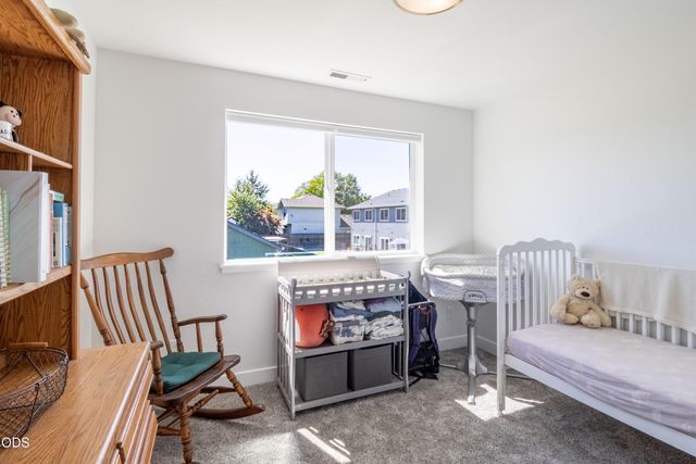 2024 SW Family Lane, Grants Pass, OR 97527