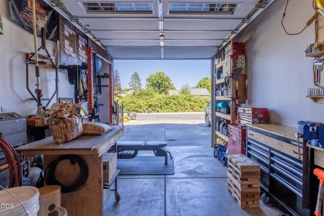 2024 SW Family Lane, Grants Pass, OR 97527
