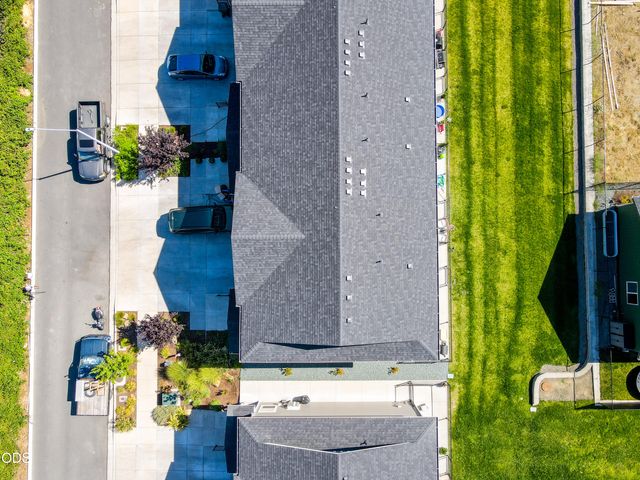 2024 SW Family Lane, Grants Pass, OR 97527