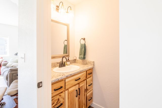 2024 SW Family Lane, Grants Pass, OR 97527