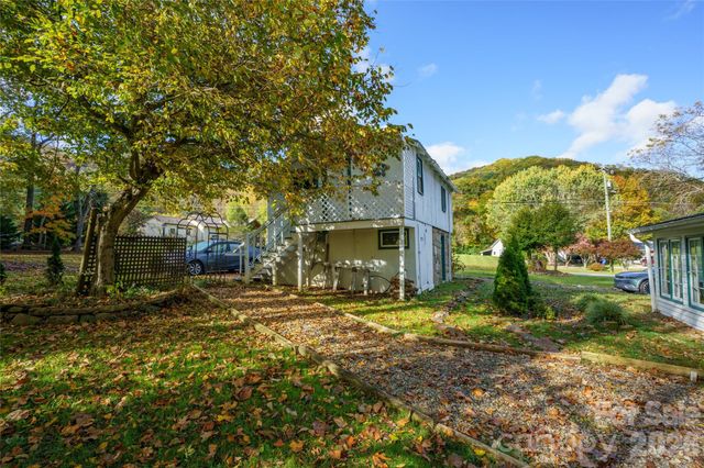 125 Timberline Drive, Maggie Valley, NC 28751
