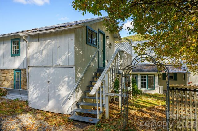 125 Timberline Drive, Maggie Valley, NC 28751