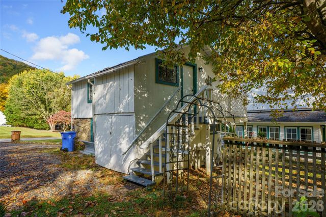 125 Timberline Drive, Maggie Valley, NC 28751