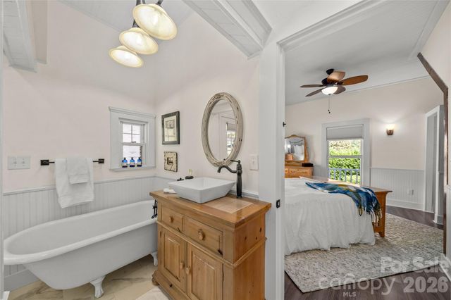 125 Timberline Drive, Maggie Valley, NC 28751
