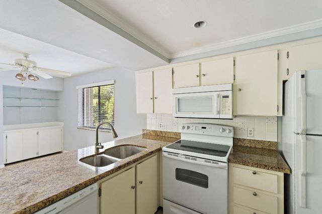 1605 S U.S. Highway 1 F 106, Jupiter, FL 33477