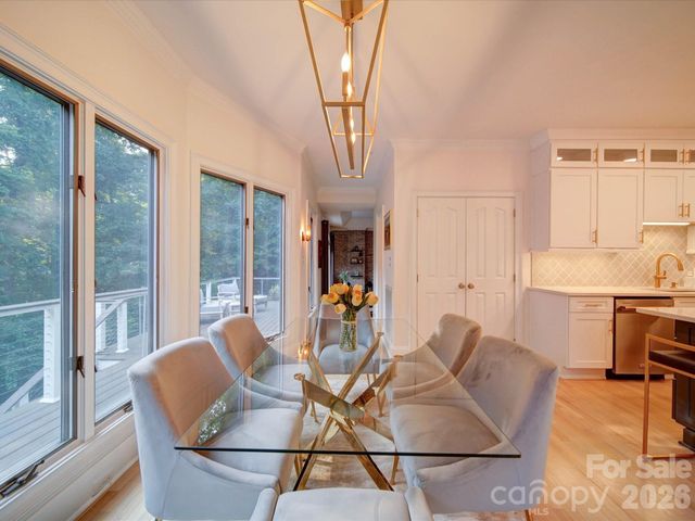 15708 Eagleview Drive, Charlotte, NC 28278
