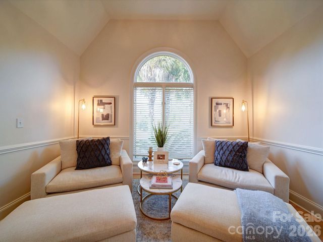 15708 Eagleview Drive, Charlotte, NC 28278