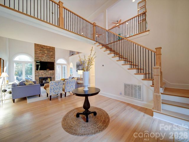 15708 Eagleview Drive, Charlotte, NC 28278