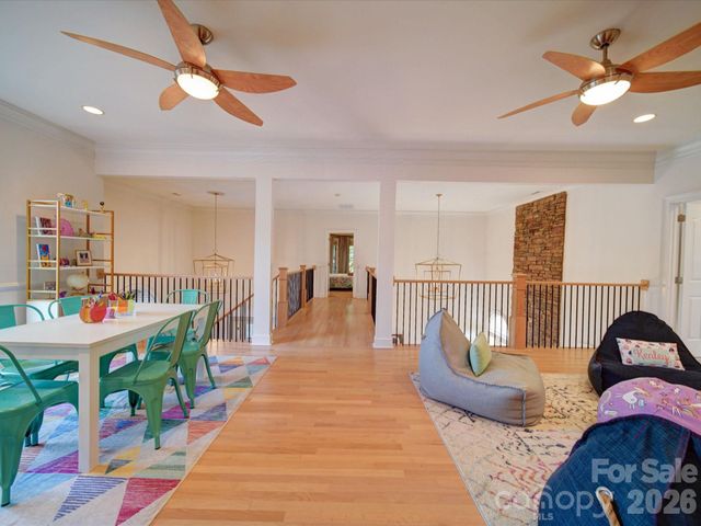 15708 Eagleview Drive, Charlotte, NC 28278
