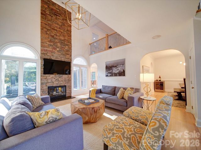 15708 Eagleview Drive, Charlotte, NC 28278