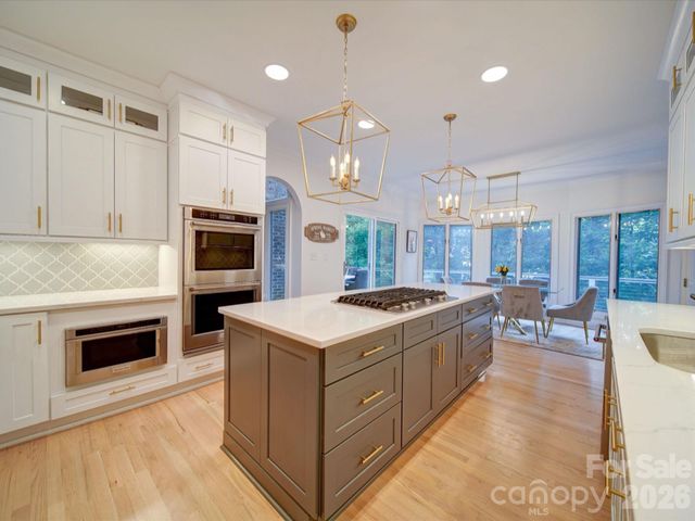 15708 Eagleview Drive, Charlotte, NC 28278