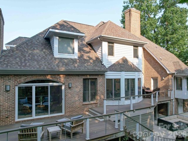 15708 Eagleview Drive, Charlotte, NC 28278