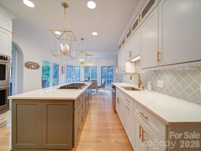 15708 Eagleview Drive, Charlotte, NC 28278