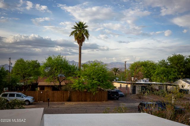 4202 E Camino De La Colina, Tucson, AZ 85711