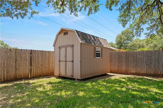 426 Armstrong Drive, Belton, TX 76513