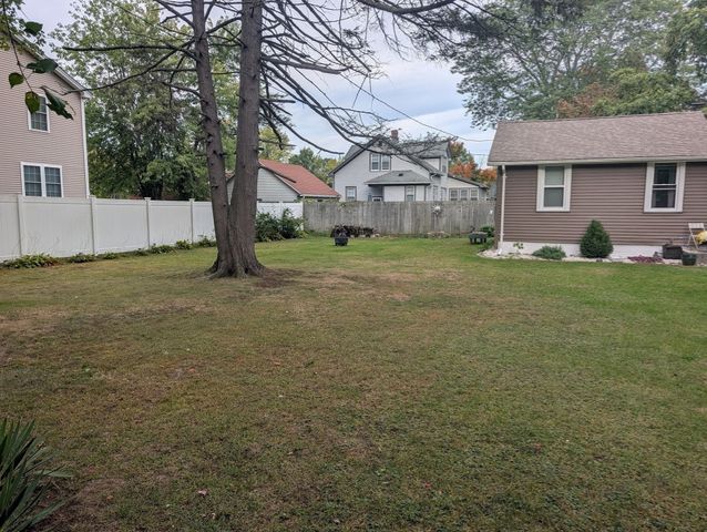 195 Ambrose, Springfield, MA 01109