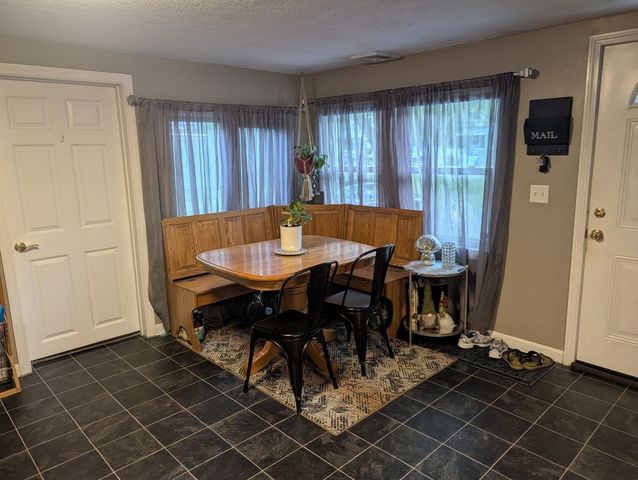 195 Ambrose, Springfield, MA 01109