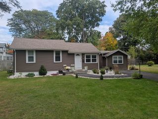 195 Ambrose, Springfield, MA 01109