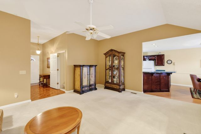 116 Edgeview Dr, Hendersonville, TN 37075