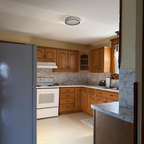 610 1st Street, Bloomington, WI 53804