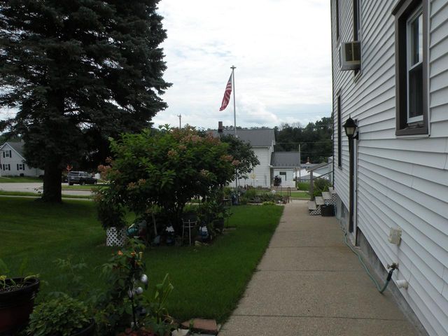 610 1st Street, Bloomington, WI 53804