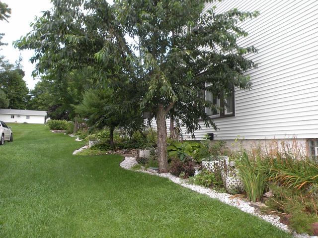 610 1st Street, Bloomington, WI 53804