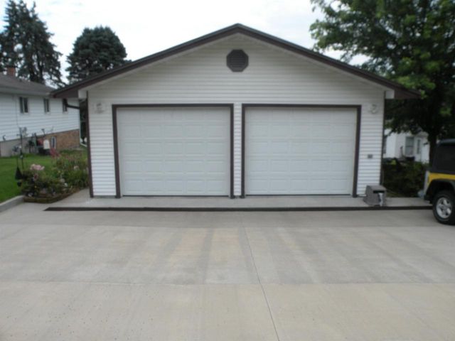 610 1st Street, Bloomington, WI 53804