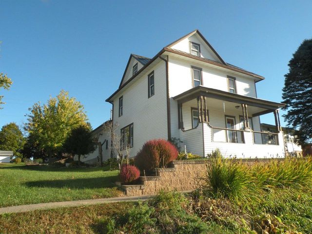 610 1st Street, Bloomington, WI 53804