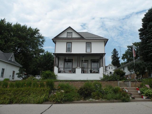 610 1st Street, Bloomington, WI 53804