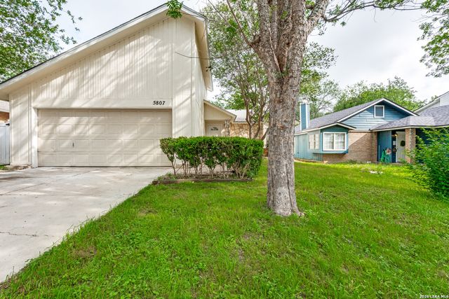 5807 LARKDALE DR, San Antonio, TX 78233