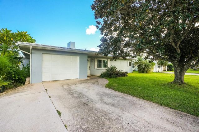 413 Willows Avenue, Port St. Lucie, FL 34952