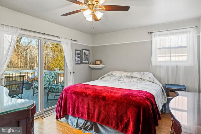 113 PARKVIEW RD, Stratford, NJ 08084